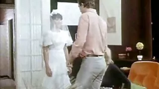 এই ব্যস্ত ক্যামগার্ল ...