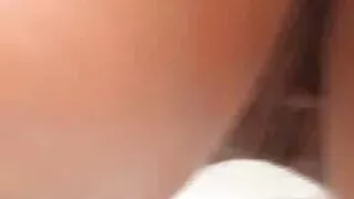 লোভনীয় বার্বি পুতুল ...