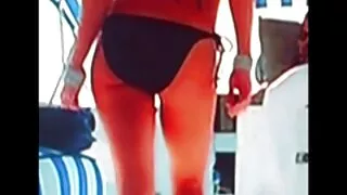 সিজলিং স্বর্ণকেশী চি ...