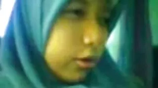 লিজাকে তার গুদের ওপে ...